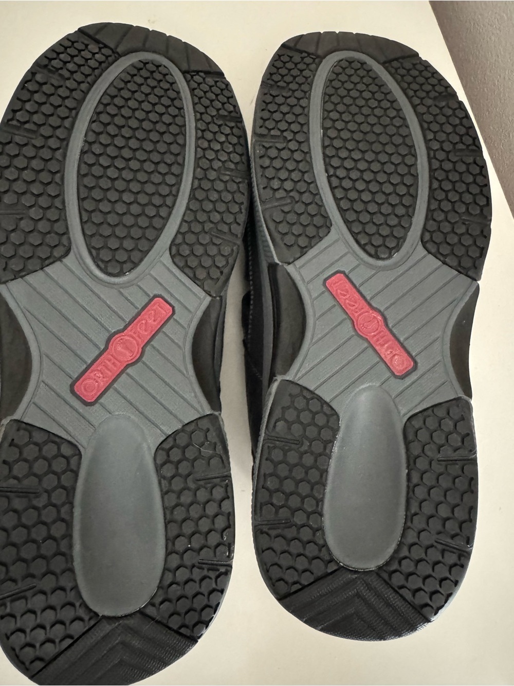 Men's Gray Closed-Toe Orthofeet Alpine Fisherman Sandals with Hook & Loop Strap - Picture 7 of 7